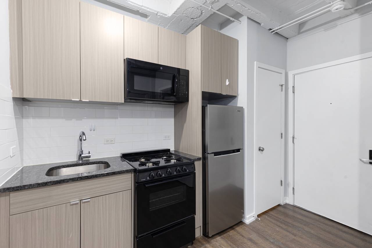 5718 N Winthrop AVE #411, Chicago, IL 60660