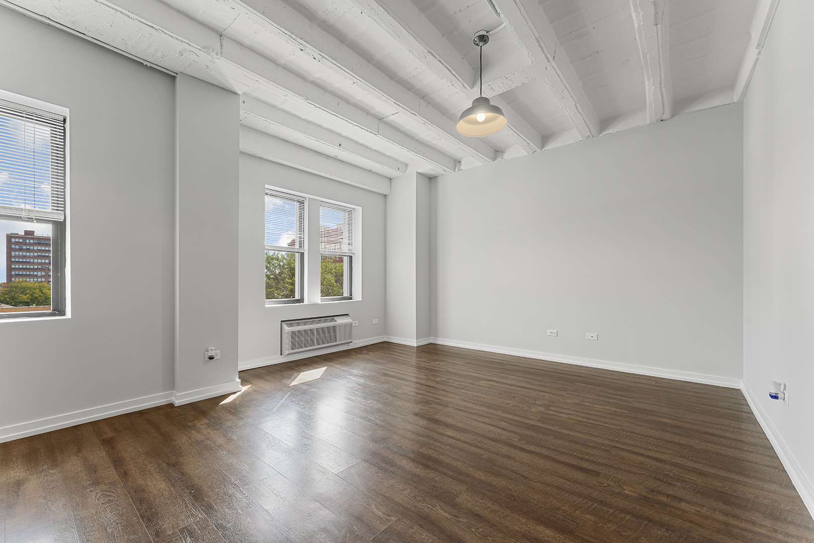 5718 N Winthrop AVE #702, Chicago, IL 60660