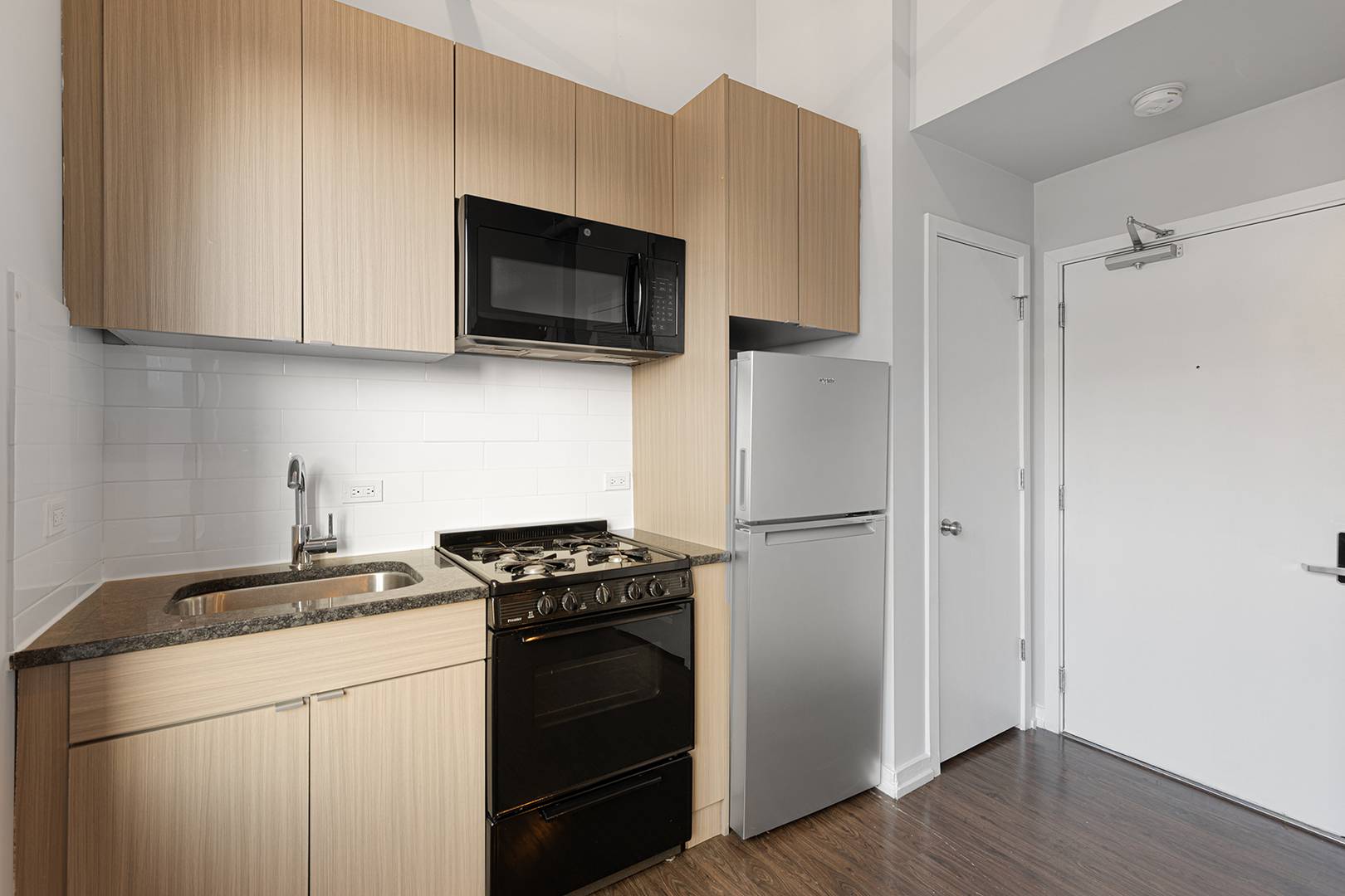 5718 N Winthrop AVE #507, Chicago, IL 60660
