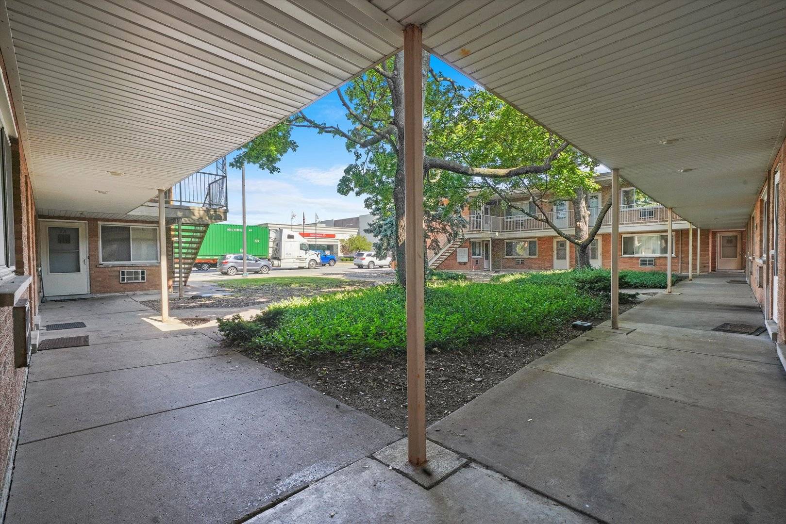 4211 W 95th ST #2C, Oak Lawn, IL 60453
