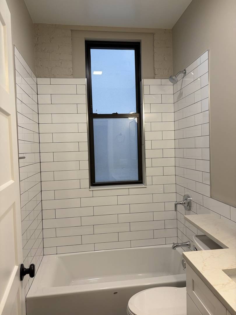 3350 N Kenmore AVE #2, Chicago, IL 60657