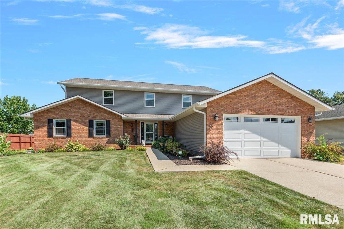 3220 Red Bud LN, Springfield, IL 62712-8946