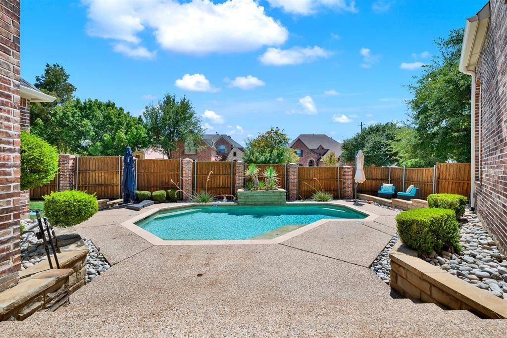 6400 VILLAGE SPRINGS Drive, Plano, TX 75024