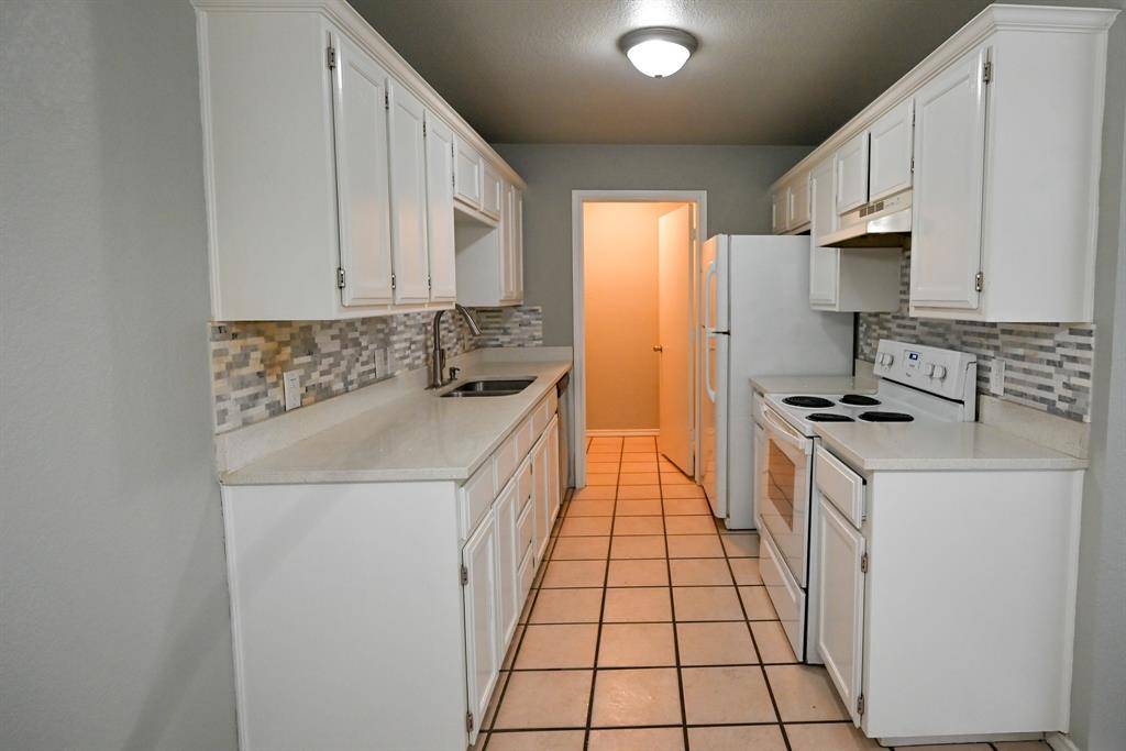 502 N Sewell Drive #B, Decatur, TX 76234