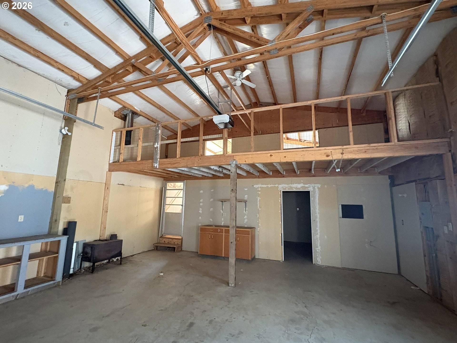 58 S HIGH RD, Wamic, OR 97063