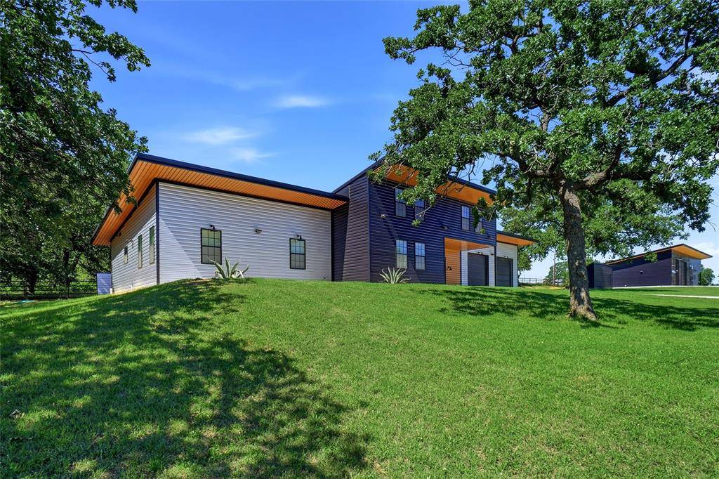 13240 Briar Road, Azle, TX 76020