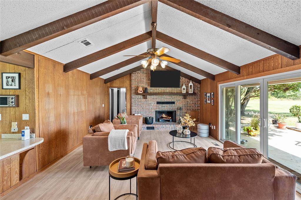 338 Hcr 2124 Loop, Whitney, TX 76692