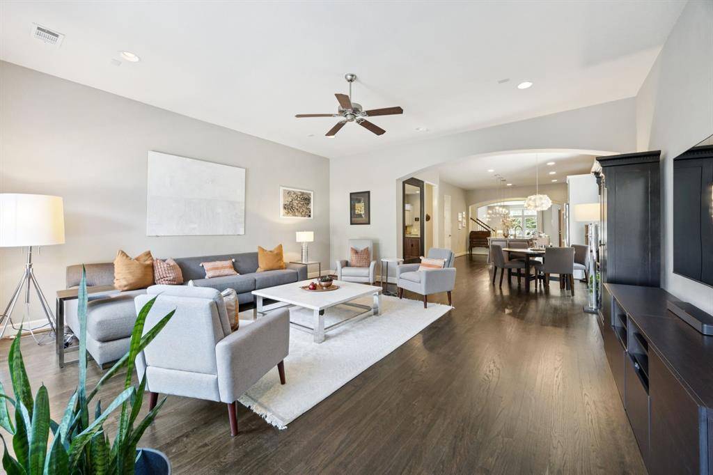 2405 Throckmorton Street, Dallas, TX 75219
