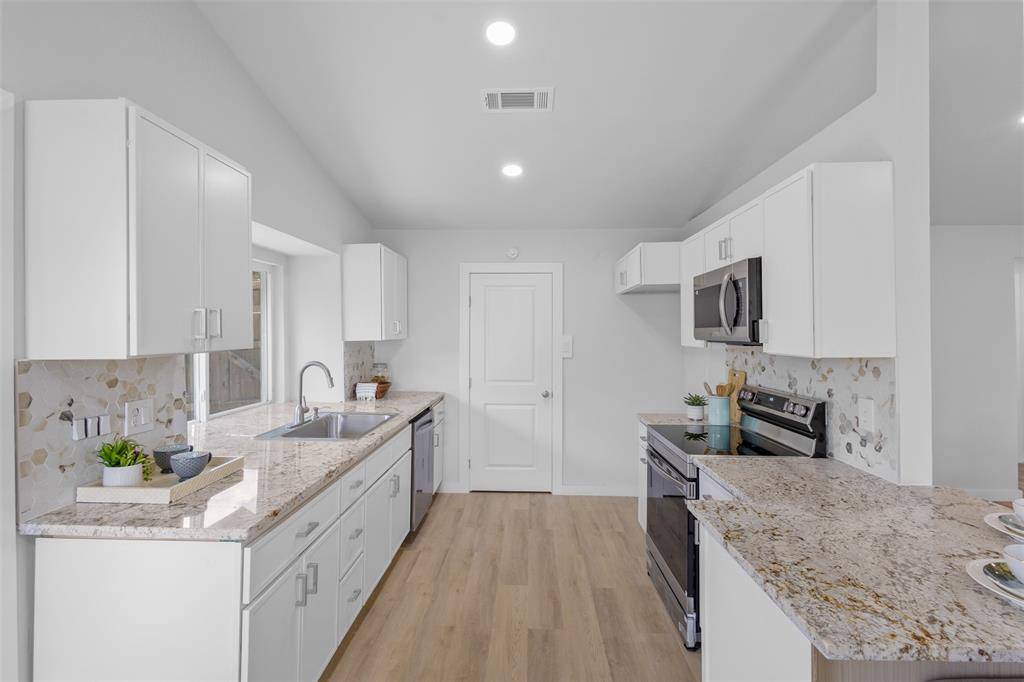 212 Mapleridge Drive, Rockwall, TX 75032