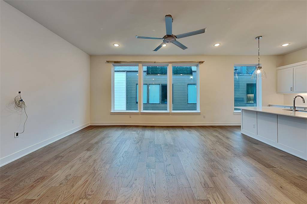 112 E Oscar Drive, Dallas, TX 75203