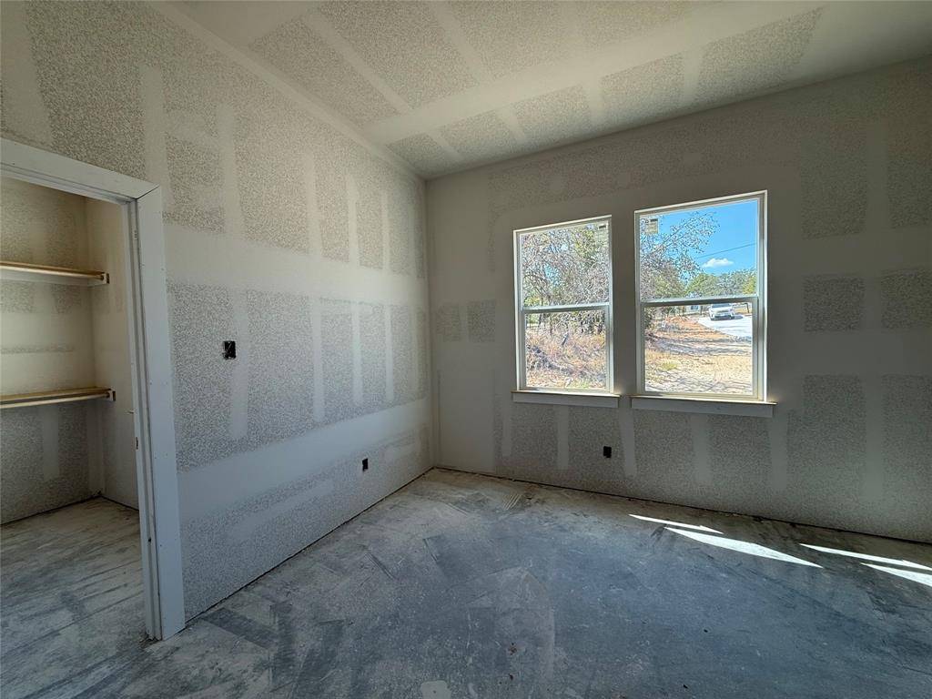 281 Zebrastone Way, Poolville, TX 76487
