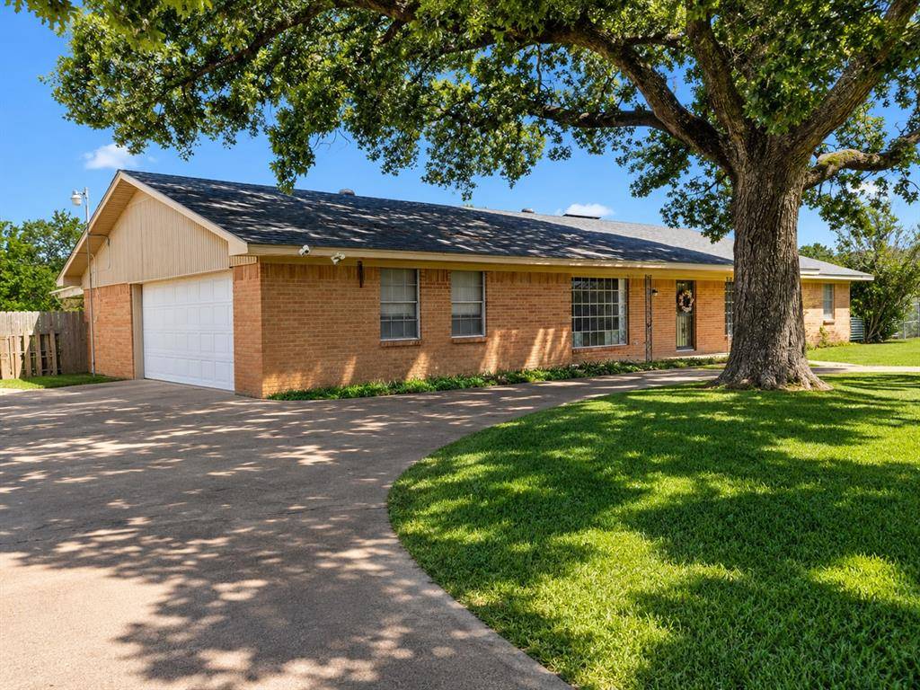1081 Wright Street, Terrell, TX 75160