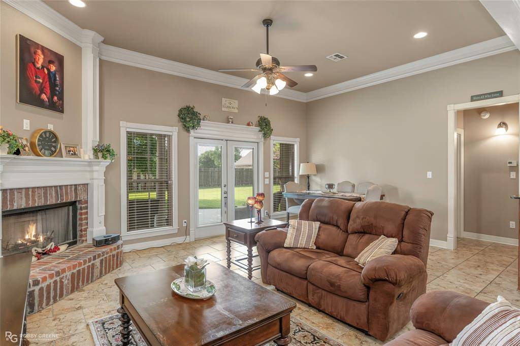 516 Brompton Lane, Bossier City, LA 71111