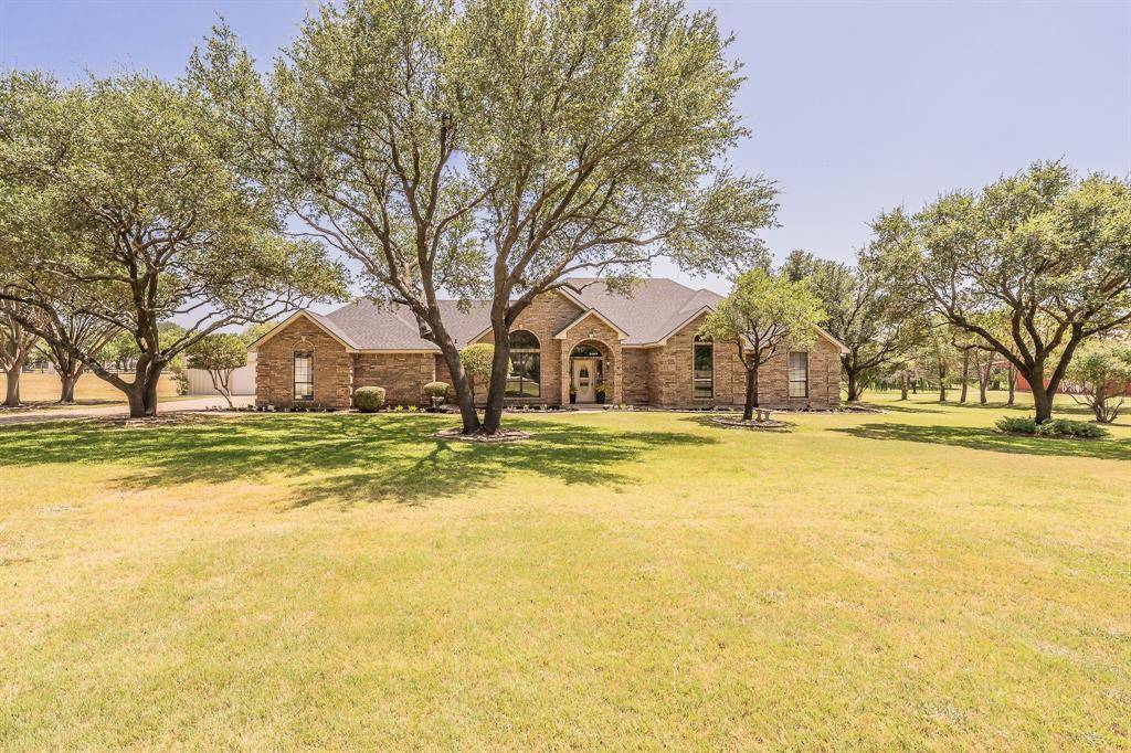 2305 Floyd Hampton Road, Crowley, TX 76036