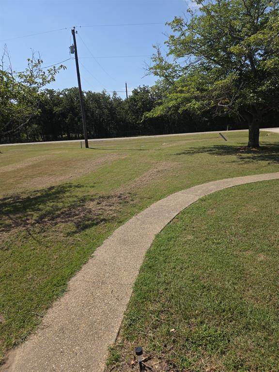 1397 E Central, Lorena, TX 76655