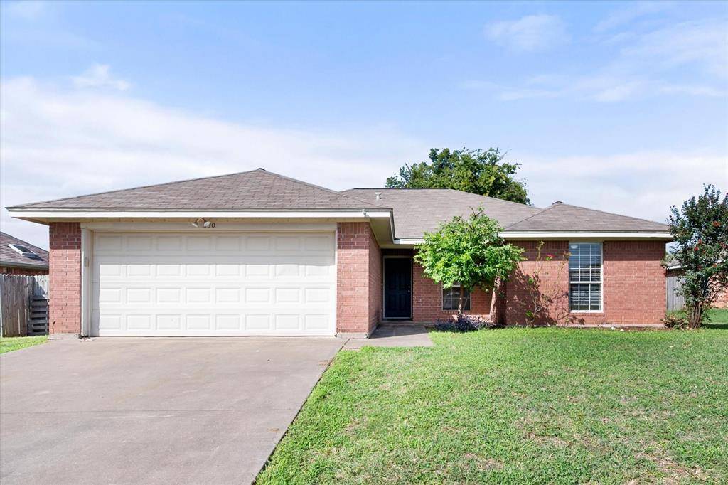 330 Schumacher Drive, Burleson, TX 76028