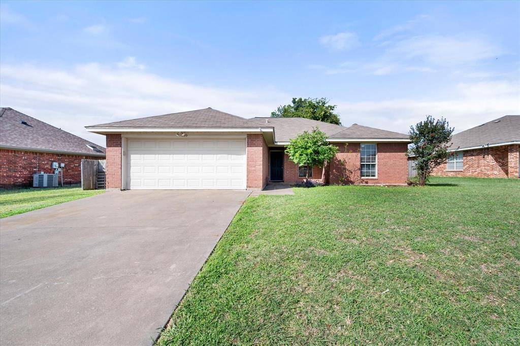 330 Schumacher Drive, Burleson, TX 76028