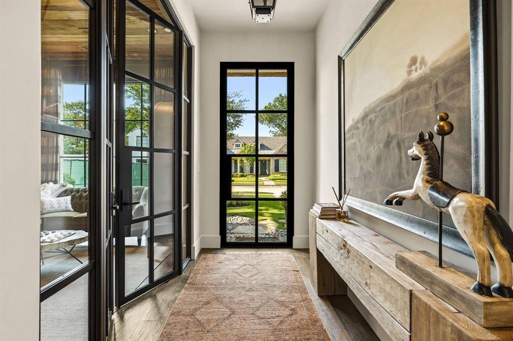 5107 Stanford Avenue, Dallas, TX 75209