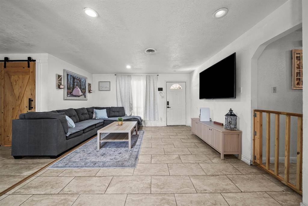 7669 Woodshire Drive, Dallas, TX 75232