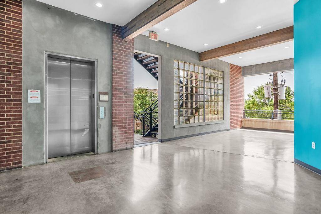 2502 Live Oak Street #218, Dallas, TX 75204