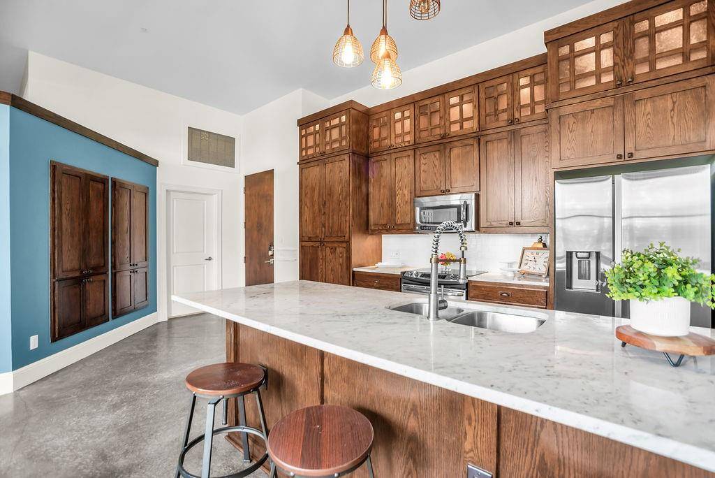 2502 Live Oak Street #218, Dallas, TX 75204