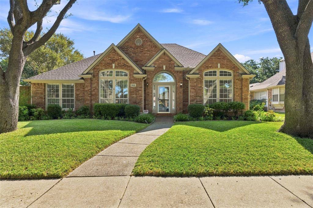 2910 Live Oak Drive, Rowlett, TX 75088