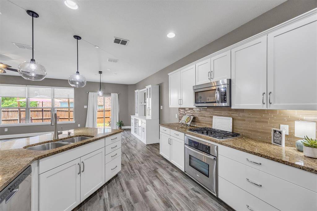 399 Teague Drive, Lewisville, TX 75067
