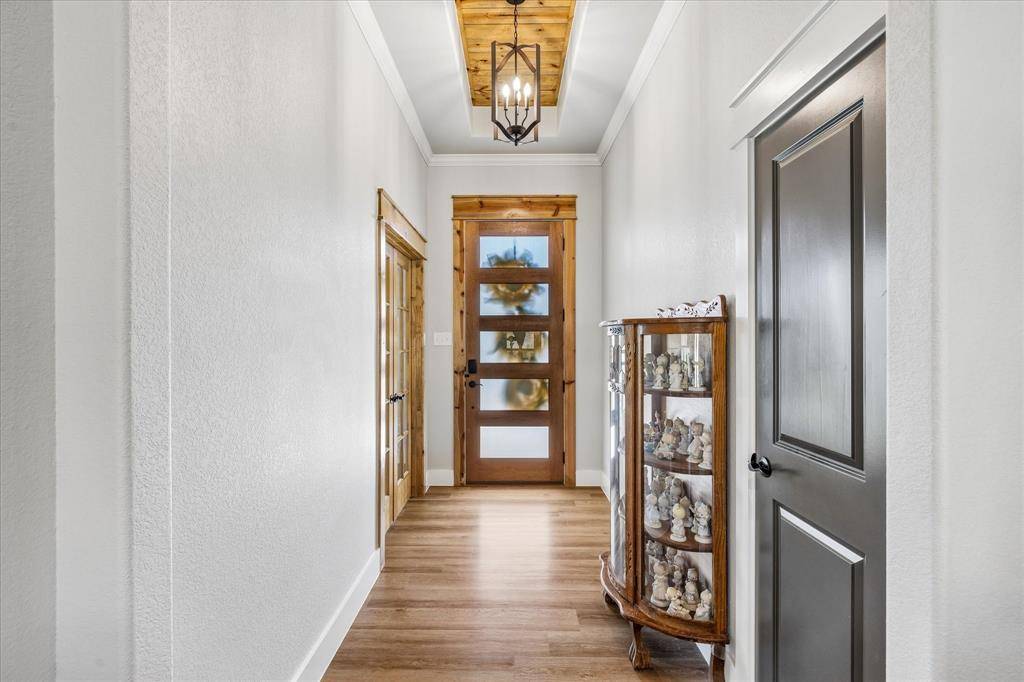 10020 Valley Oak Court, Springtown, TX 76082
