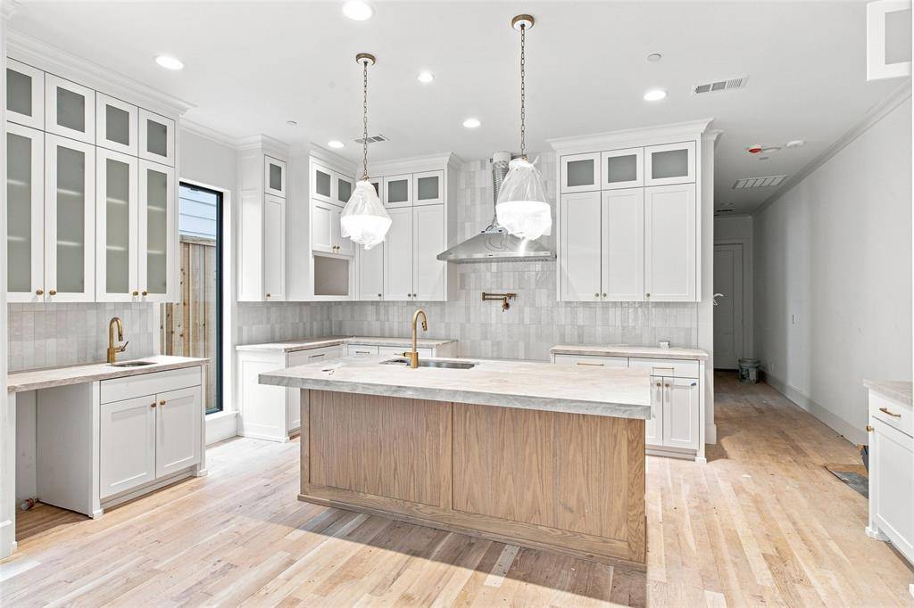 4430 Glenwick Lane, University Park, TX 75205