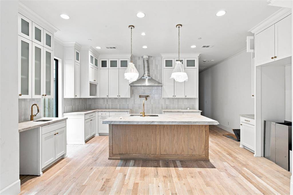 4430 Glenwick Lane, University Park, TX 75205