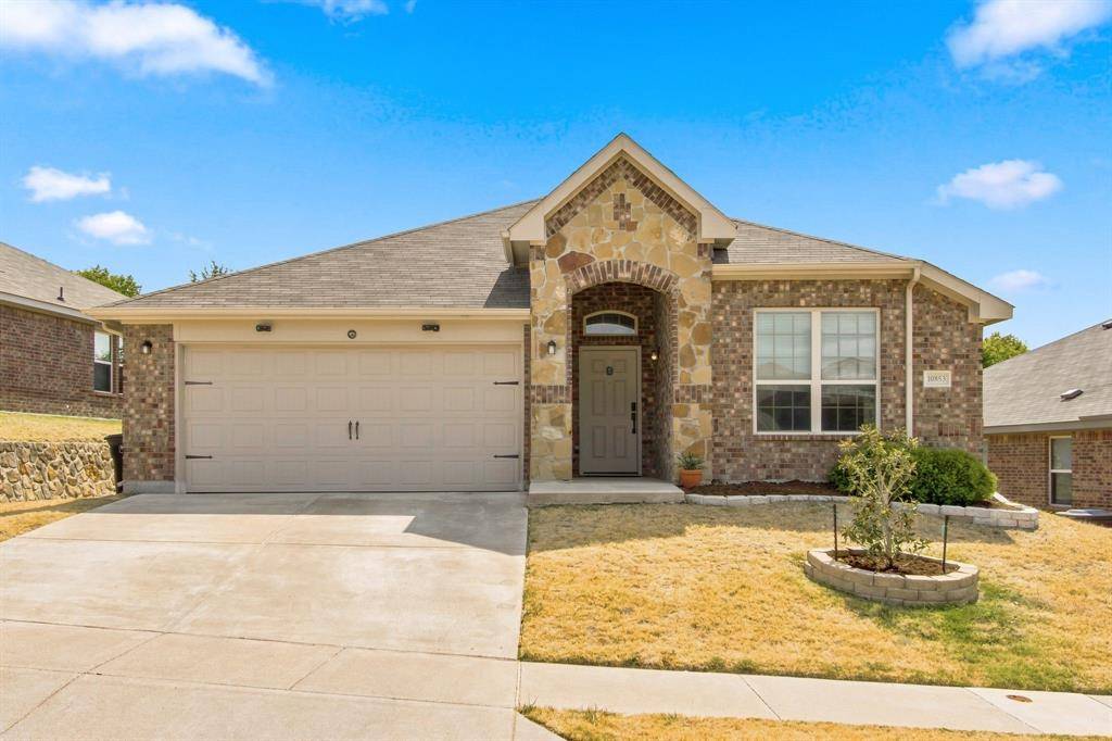 10853 Live Oak Creek Drive, Fort Worth, TX 76108