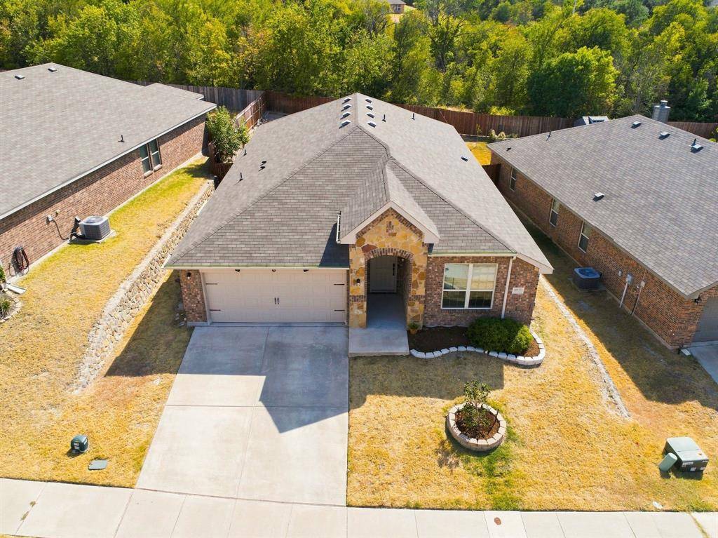 10853 Live Oak Creek Drive, Fort Worth, TX 76108