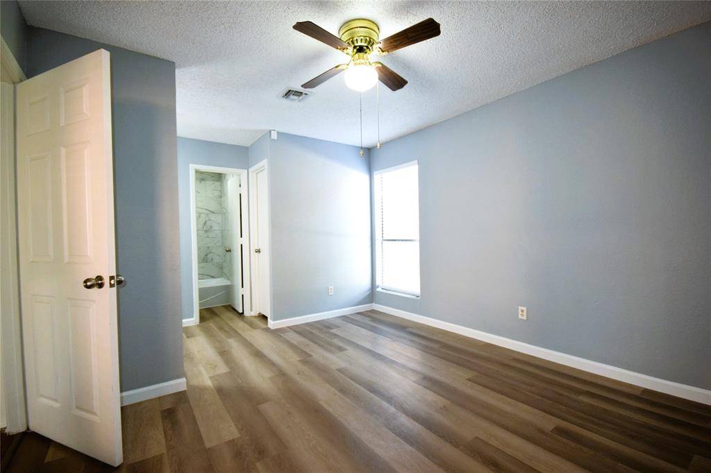 115 W Timberview Lane, Arlington, TX 76014