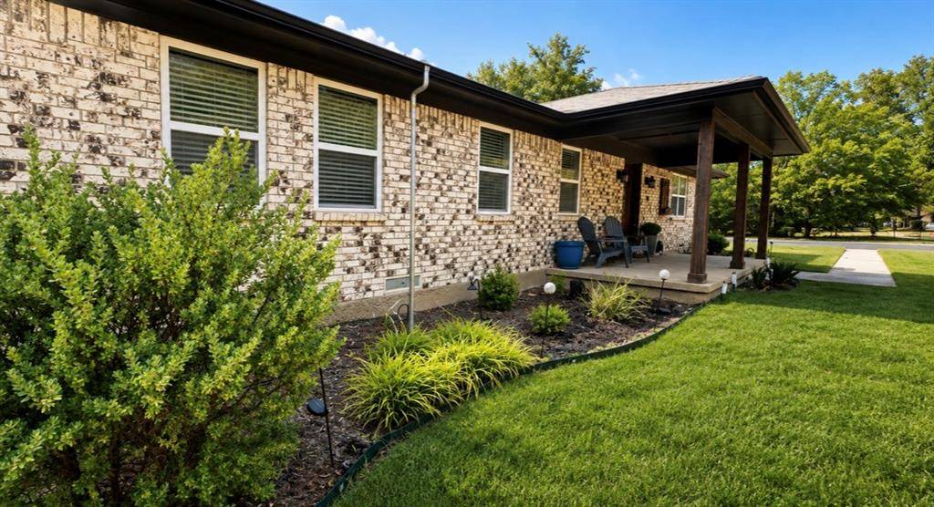 1731 N Mockingbird Lane, Midlothian, TX 76065