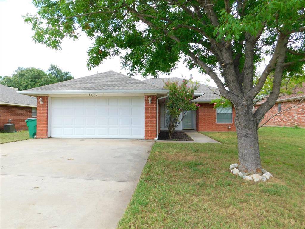 2025 Duck Creek Road, Sanger, TX 76266