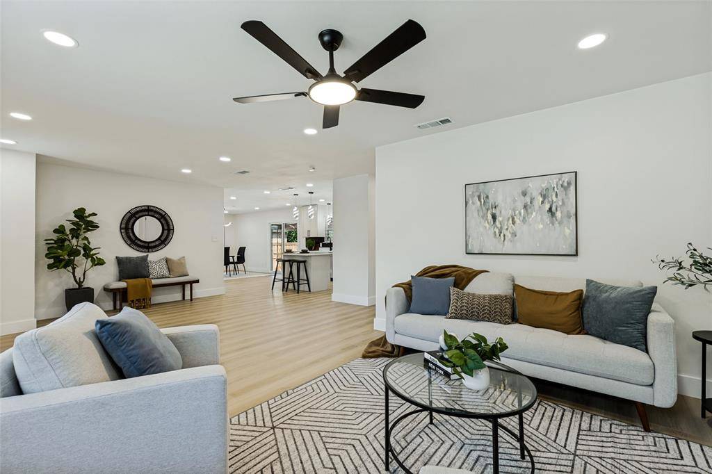 2553 Dorrington Drive, Dallas, TX 75228