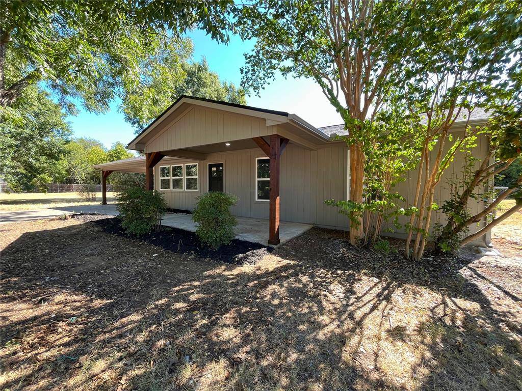 221 Mockingbird Meadows, Burleson, TX 76028