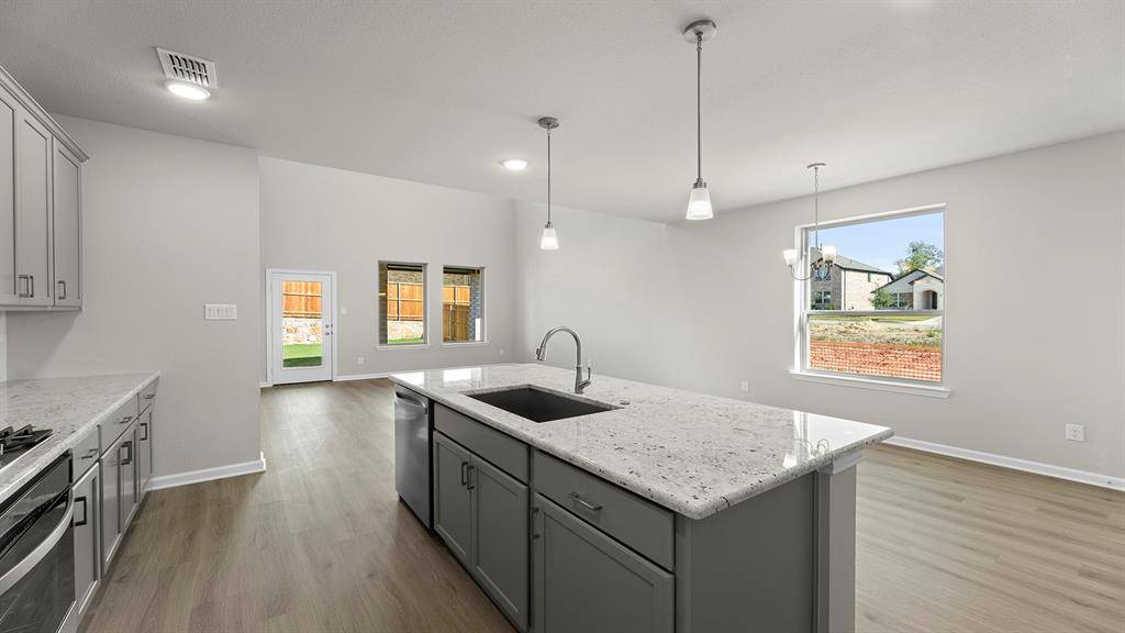 1648 Edgeway Drive, Aubrey, TX 76227