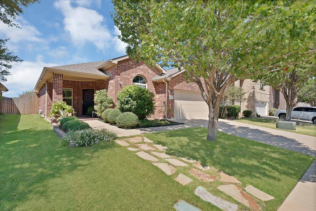 9644 Willow Branch Way, Fort Worth, TX 76036