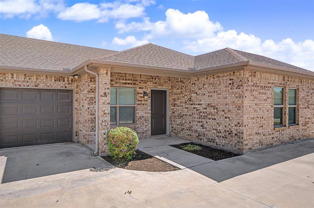 213 Stewart Bend Court #A, Azle, TX 76020