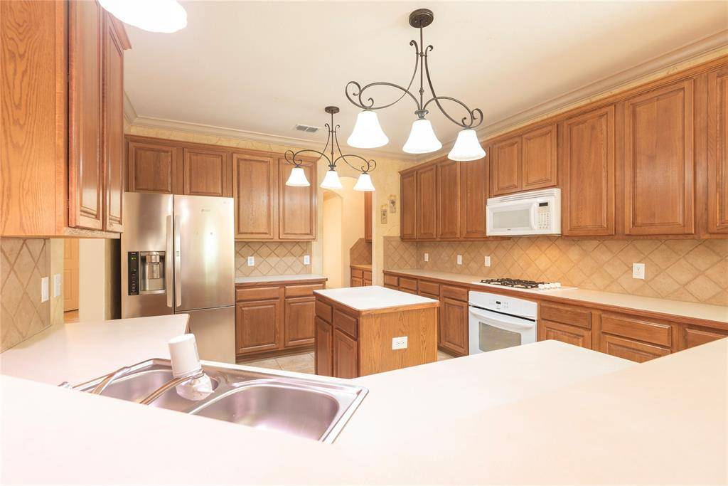 8216 Livingston Lane, Mckinney, TX 75072