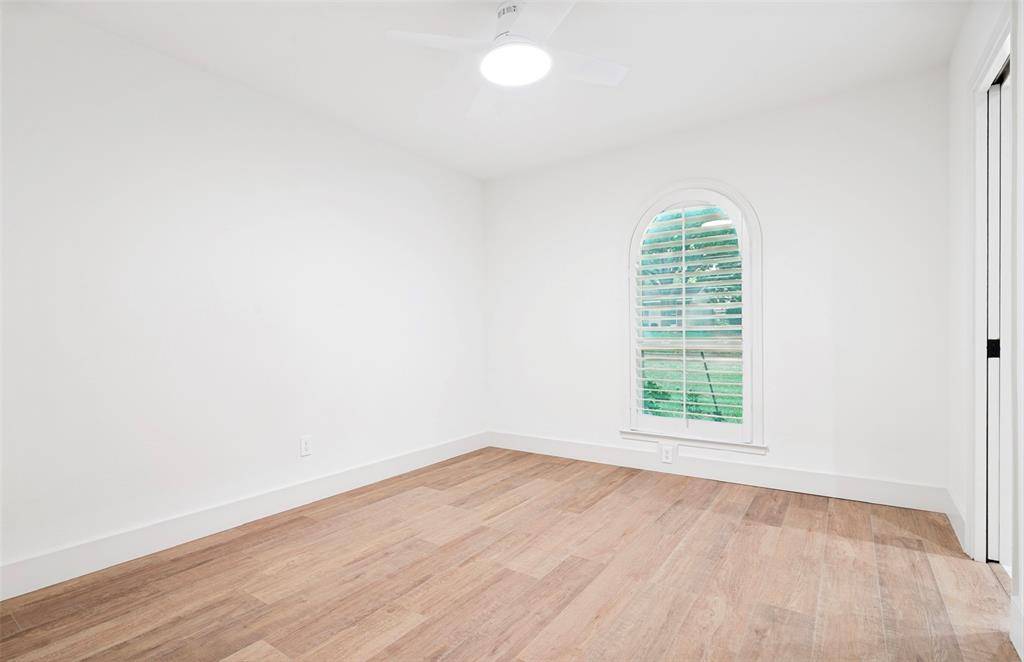 3817 Crestpark Drive, Farmers Branch, TX 75244
