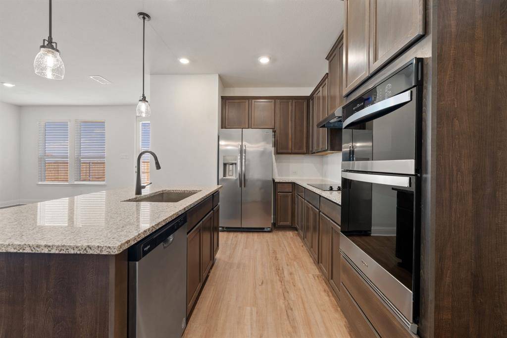 949 Brock Drive, Aubrey, TX 76227