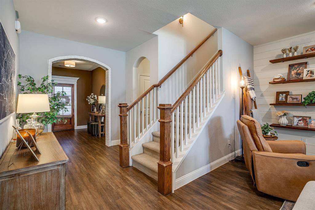 5200 Sonata Trail, Fort Worth, TX 76126