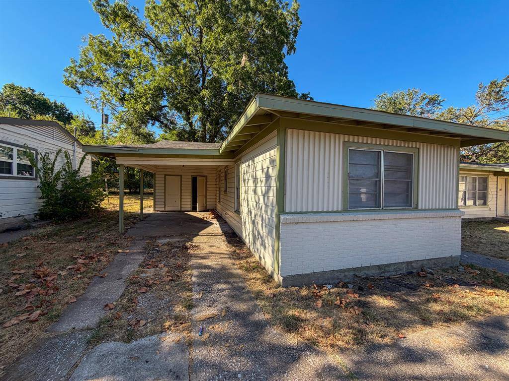 121 Vandenburg Drive #A, Denison, TX 75020