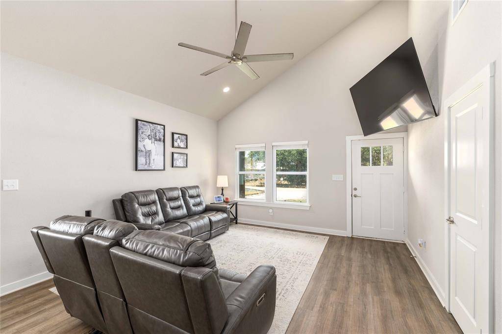 246 CR 448, De Leon, TX 76444