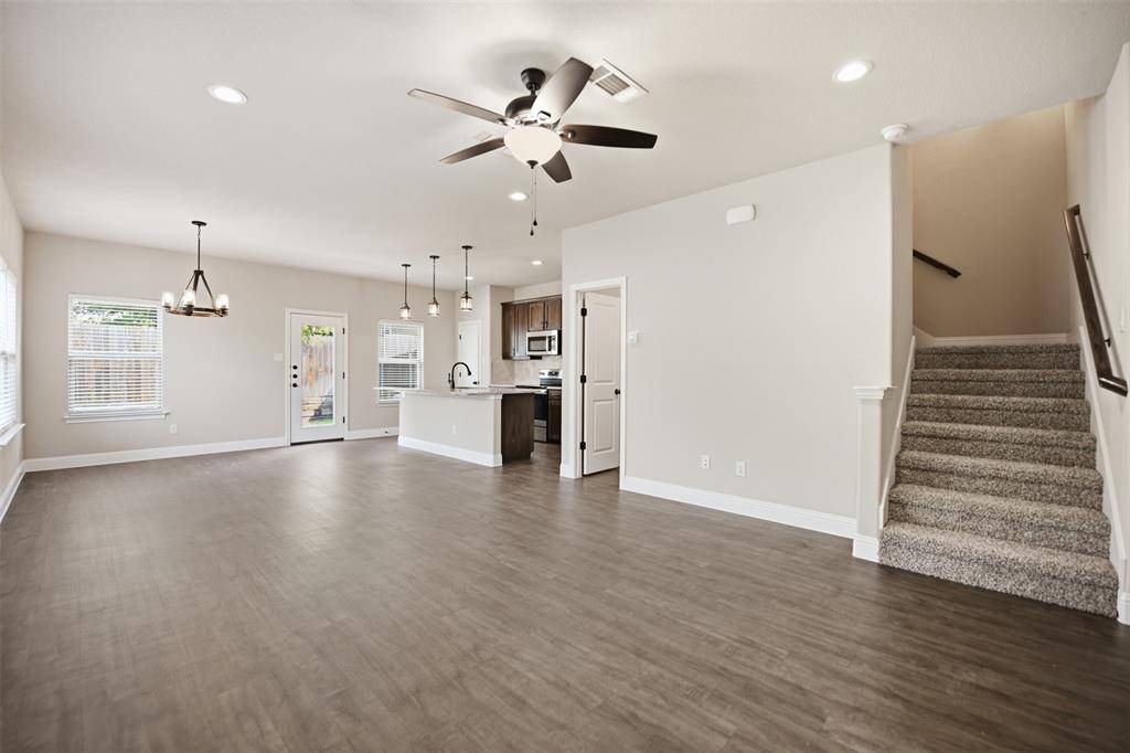 809 Jameson Street, Weatherford, TX 76086