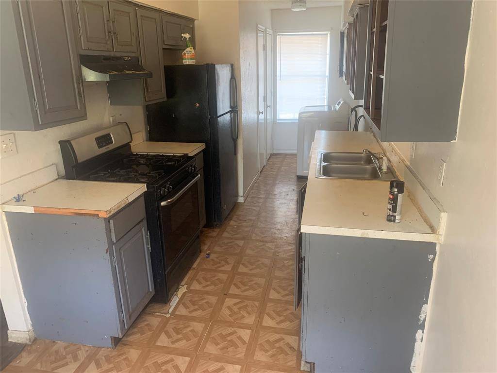1626 Spring Lake Drive, Mesquite, TX 75149
