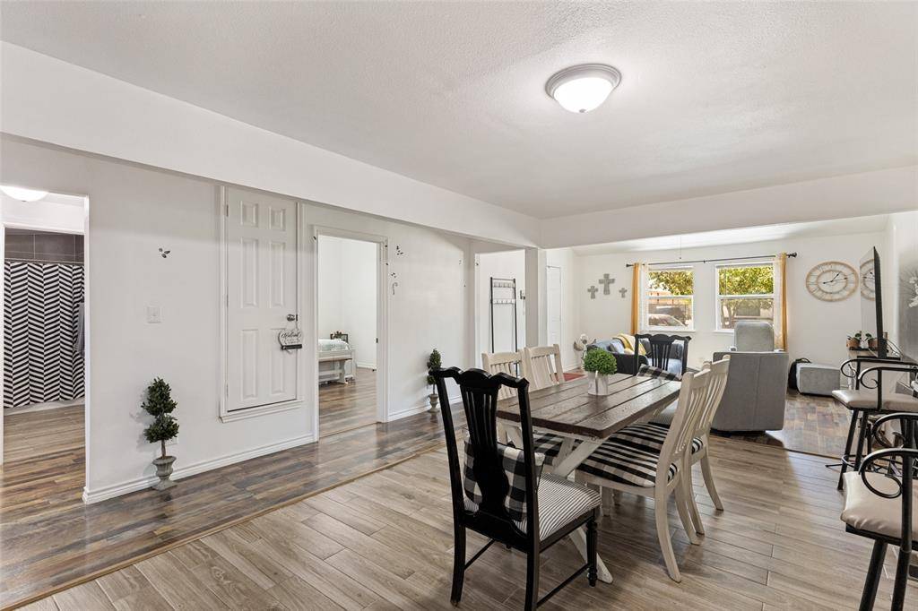 1404 Clinton Avenue, Fort Worth, TX 76164