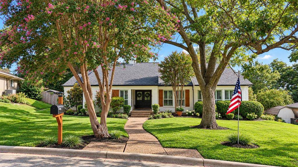 303 Russwood Street, Rockwall, TX 75087